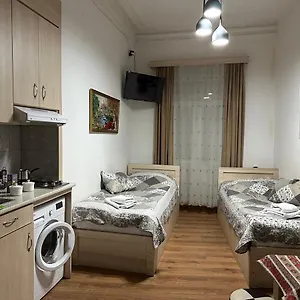 https://leselidze-guest-house.alltbilisihotels.com